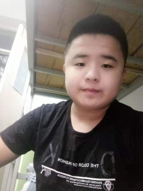 打小就爱淘气的第一张照片--山西中老年相亲网